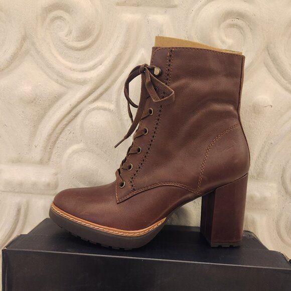 Naturalizer "Callie" Chocolate Leather Heeled Boots. NIB. Size 9 - Picture 1 of 11
